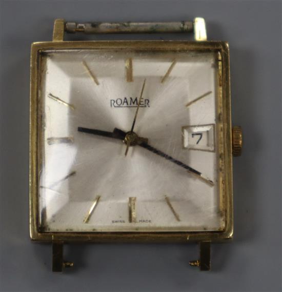 A gentlemans 750 yellow metal Roamer manual wind wrist watch, no strap.